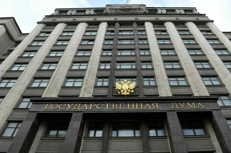 Госдума одобрила регулирование платного приема в вузы